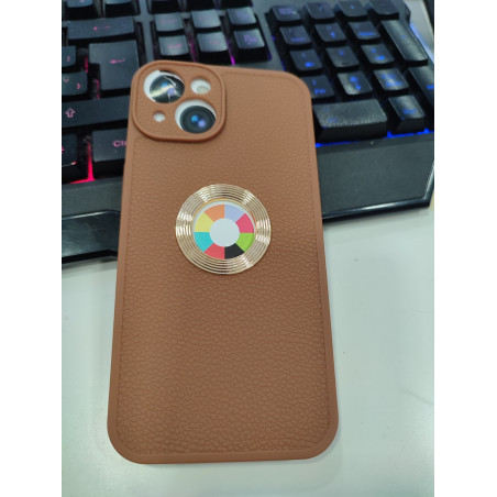 Funda iPhone 14 elegante marrón y dorada, hueco para logo manzana